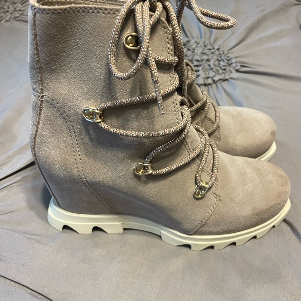 SorelJoan of ArcticWedge 111Lace Up Boots Omega Taupe Suede Leather - Picture 3 of 6